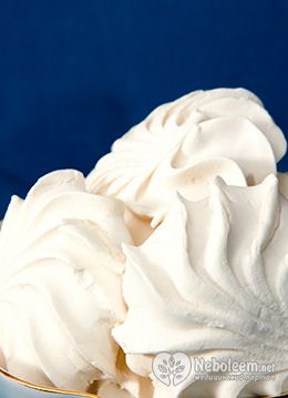 Калорийность 1 зефира при весе в 33-35 г – 108-114 ккал