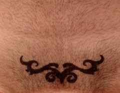 Дизайн зоны бикини у мужчины