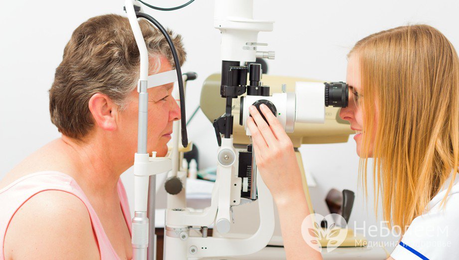 Офтальмолог - медицинский специалист, который занимается лечением и профилактикой глазных заболеваний